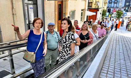 Un momento de la inauguraci&oacute;n de las rampas mec&aacute;nicas en Santander.