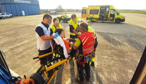 Ganadero evacuado el hospital.