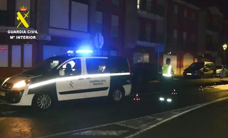 Control de tr&aacute;fico de la Guardia Civil.