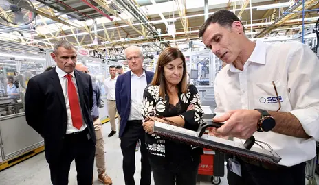 Un momento de la visita a las instalaciones de la empresa.