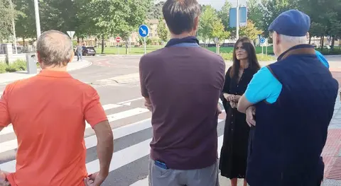 Reunión de Vox con los vecinos de Peñacastillo, en Santander.