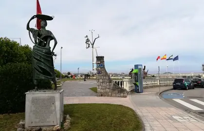 Zona del paseo marítimo de Laredo. R.A.