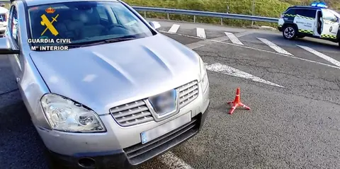 Veh&iacute;culo interceptado por la conducci&oacute;n temeraria.