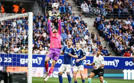 El Racing se adelanto en el marcador.