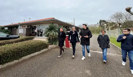 El PSOE visita el Centro de Salud de Polanco.