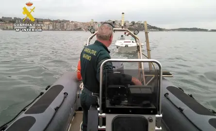 Auxilio de la embarcaci&oacute;n.