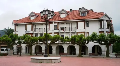 Edificio de Las Torres en Escalante. R.A.