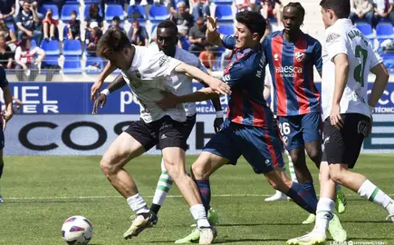 El Racing tiene 64 puntos.