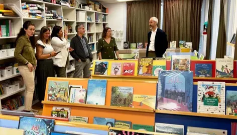 El consejero de Educación, Sergio Silva, visitó Noja.