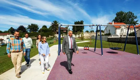 Visita del consejero de Fomento a Santa Cruz de Bezana.