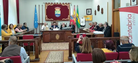 Un momento del acto en la Casa Consistorial. R.A.