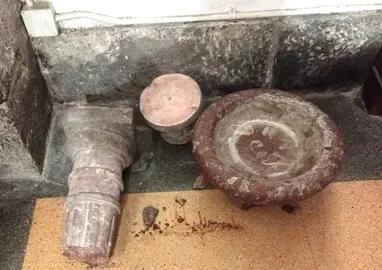 Actos vand&aacute;licos en la iglesia,