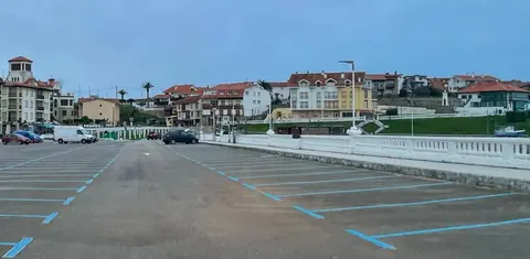 Entorno de la playa de Comillas.