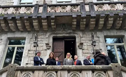 Las autoridades políticas visitaron en Parador de Limpias.