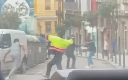 Un momento de la pelea entre los dos clanes.