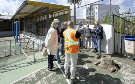 Visita al inicio de las obras del colegio en Santander.