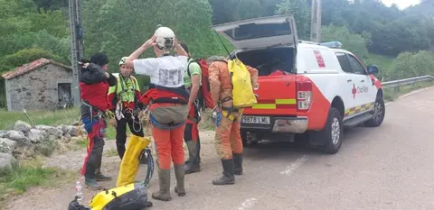 Equipo de rescate en Arredondo.