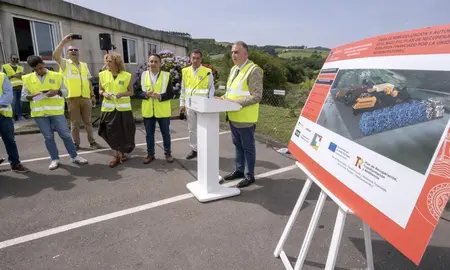 Un momento del inicio de las obras y de la explicación del proyecto.