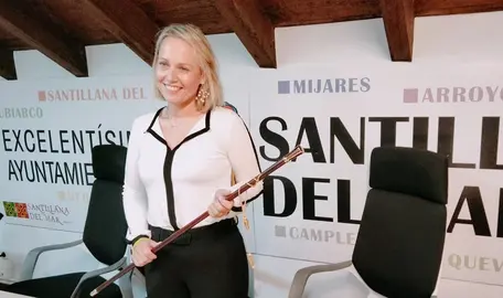 La alcaldesa de Santillana del Mar, Sara Izquierdo (PRC). R.A.