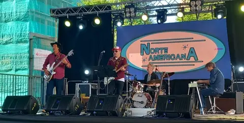 Peligro Ciervos en concierto.