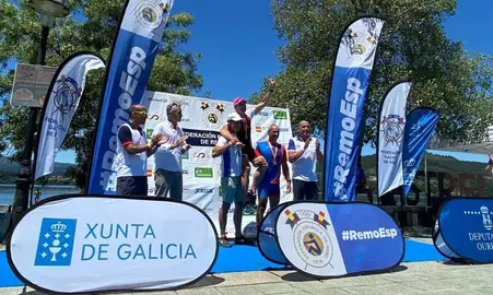 Un momento de la entrega de las medallas.