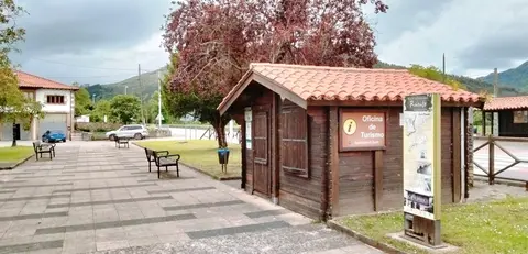 Oficina de Turismo actual en Ruente. R.A.