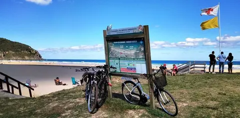 Playa de Berria en Santoña. R.A.