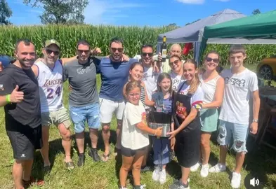 Grupo en el Concurso de Paellas en Gama.