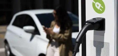 Cargadores eléctricos.