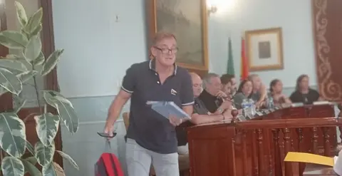 El edil de Vox, Agustín Fernández, en el Pleno.