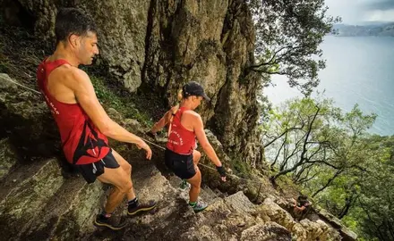 Descenso al Faro del Caballo.