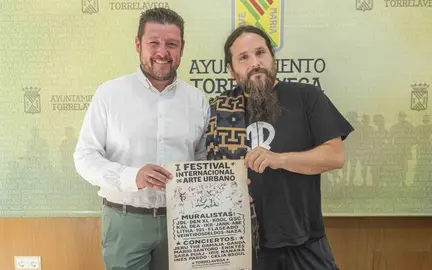 Presentación del primer Festival Interurbano en Torrelavega.