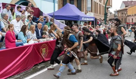 Un momento del Desfile en Los Corrales de Buelna.