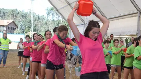 Juegos tradicionales de las peñas en la Virgen de Valencia.