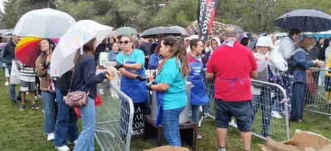 Un momento del servicio del marmite. R.A.