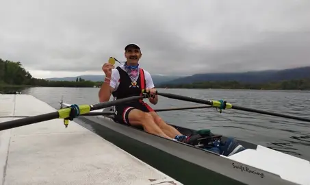 Agustín Garay en skiff.