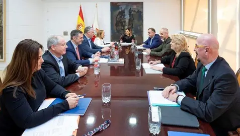 Consejo de Gobierno tomando los acuerdos.