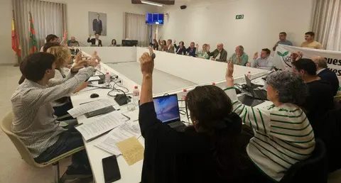 Concejales en el Pleno de Torrelavega.