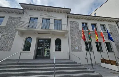 Edificio municipal La Llama.