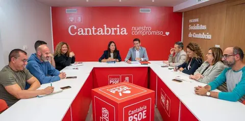 Reunión del PSOE con la Junta de Personal Docente.