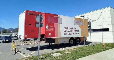 Unidad móvil del programa de detección precoz del cáncer de mama.