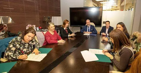 Acto de firma del convenio.