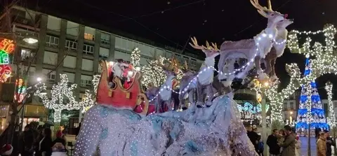 Pap&aacute; Noel recorri&oacute; las calles de Santo&ntilde;a. R.A.