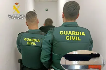 Uno d e os detenidos por el posible robo a la farmacia de Camargo.