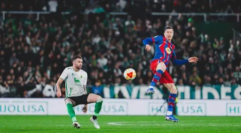 Lewandoski entr&oacute; en la segunda parte.