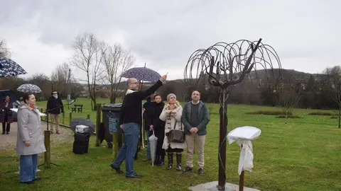 Inauguraci&oacute;n del '&Aacute;rbol de los recuerdos' en Renedo.
