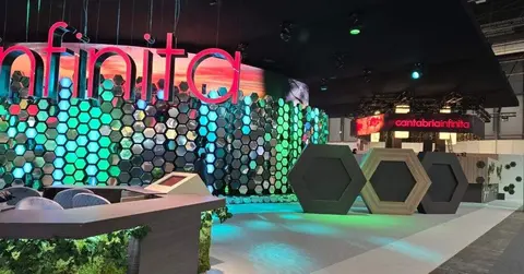 Expositor de Cantabria en Fitur.