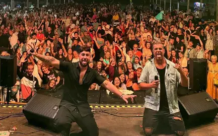 Los gaditanos Decai sobre el escenario.