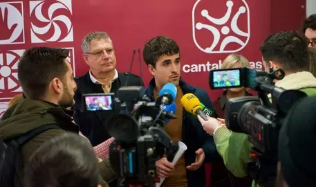 Paulu Lobete en la sede de Cantabristas.
