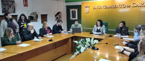 Concejales en el Pleno de Cartes. R.A.